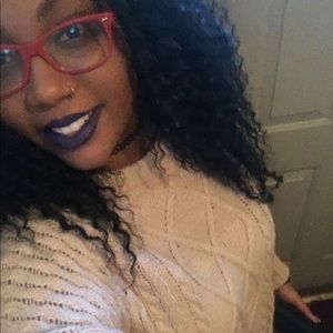 Meet your Posher, Danielle